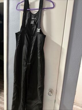 Edelweiss Women's Black Insulated Bib-Style with Adjustable Straps